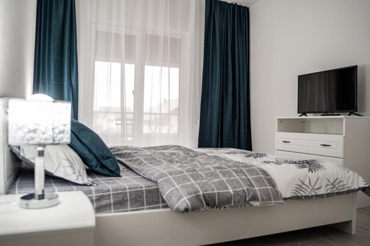 Modern Apartment In Dumbravita Dumbravita  Eksteriør bilde